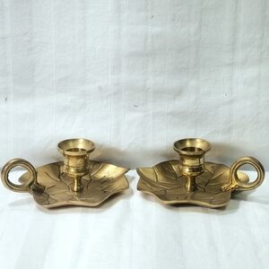 Unique Vintage Brass Candle Holder in American Style - Decorative Leaf-Shaped